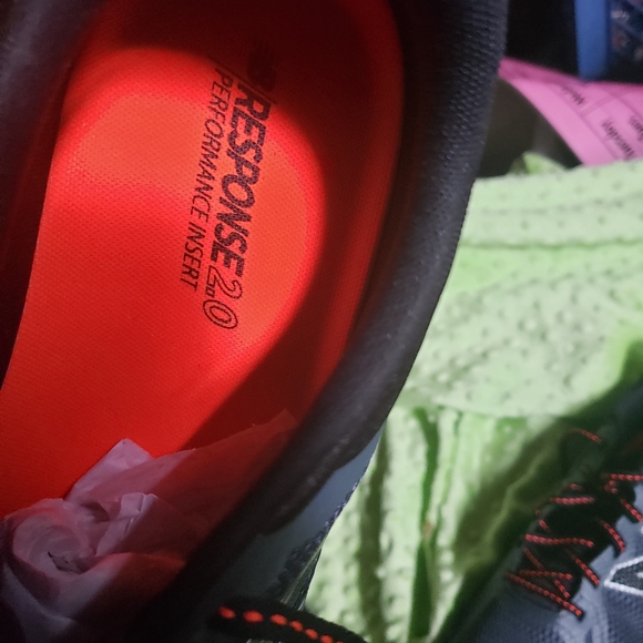 NEW BALANCE shoes - Picture 4 of 7